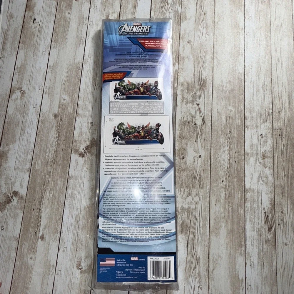 RoomMates Avengers Gallery Art Peel‎ and Stick Wall Mural RMK2240GM 108 Pieces